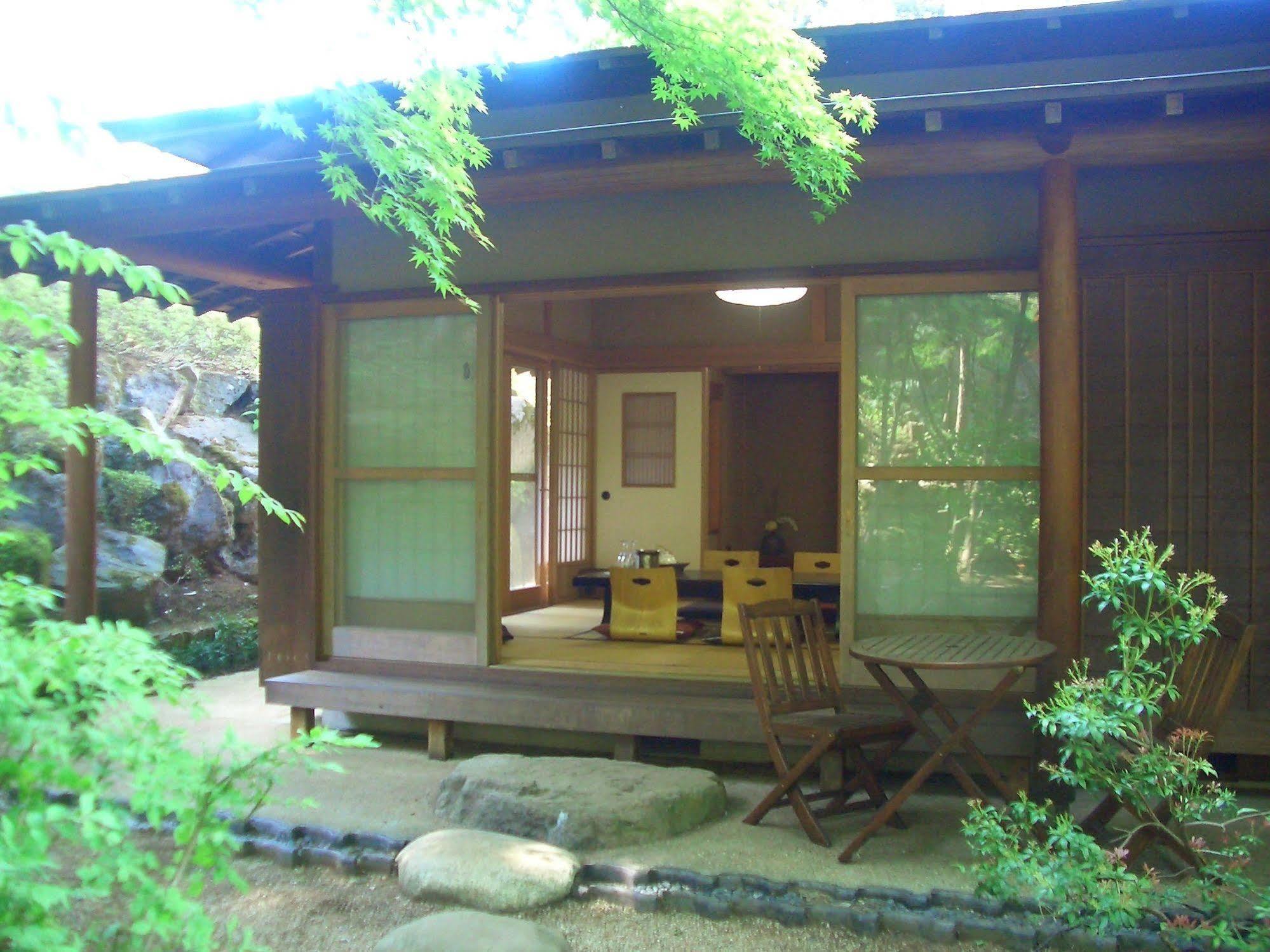 Shikitei Hotel Fujiyoshida Buitenkant foto