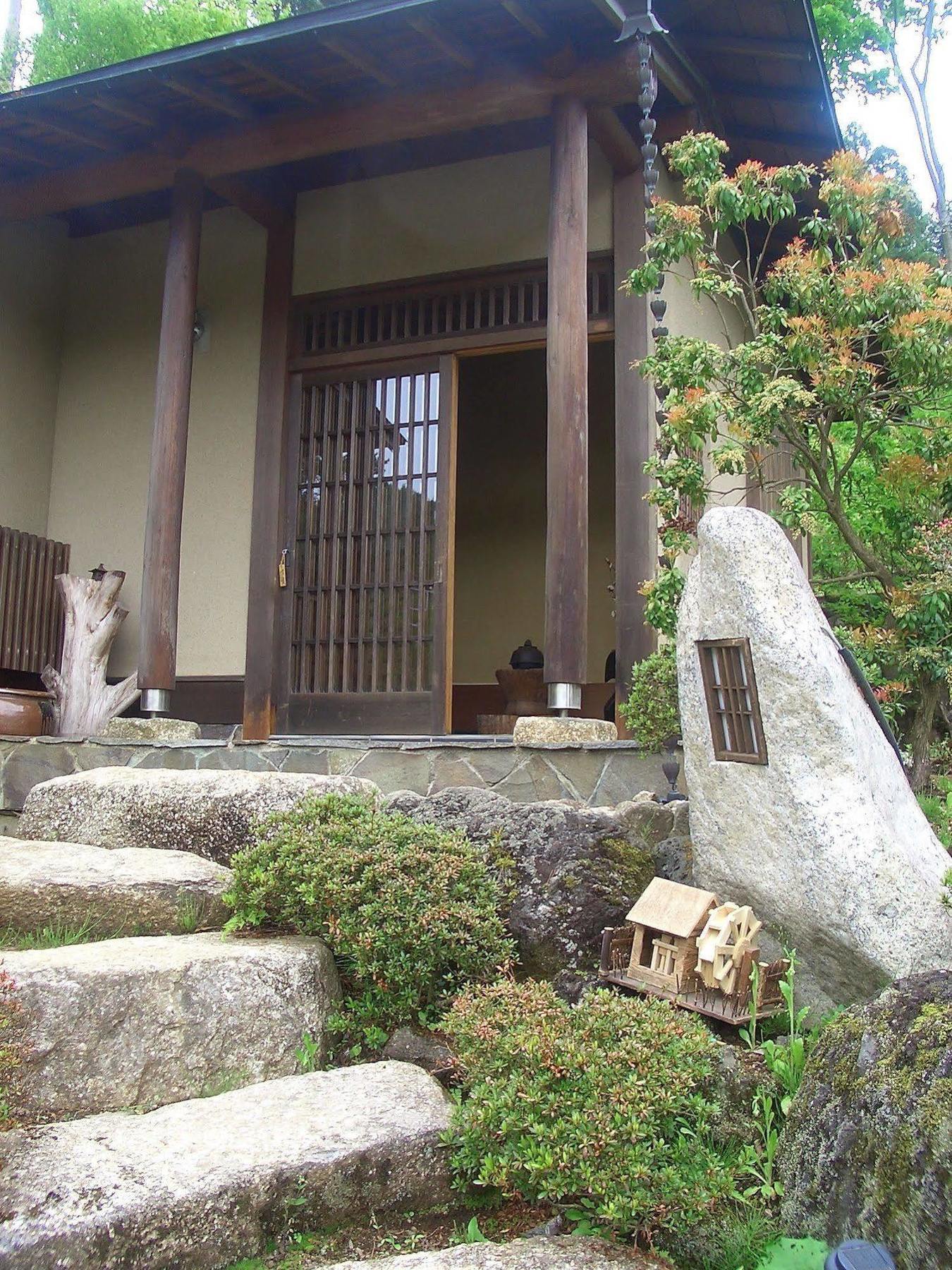 Shikitei Hotel Fujiyoshida Buitenkant foto